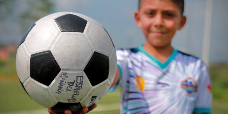 Escuelas de fútbol del DIF Morelia abren inscripciones