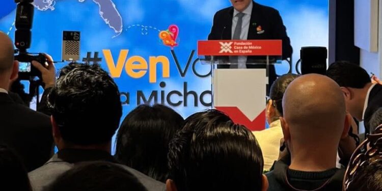 Michoacán enamora a Madrid con la Danza de los Viejitos: Sectur