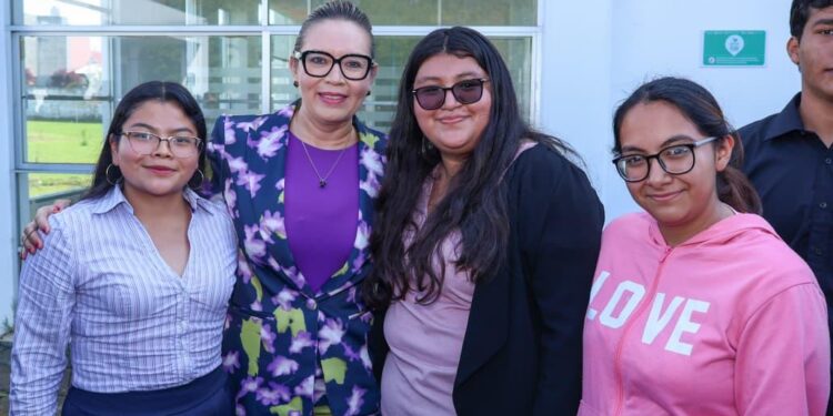 Capacítate y amplía tus oportunidades profesionales; registrate en las Microcredenciales de la UMSNH