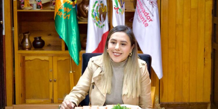 Refuerza Dayana Pérez atención en salud con entrega de antiveneno en comunidades de Salvador Escalante