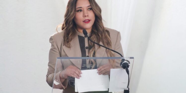 Se debe garantizar la protección de los datos personales como un derecho humano esencial: Xóchitl Ruíz González