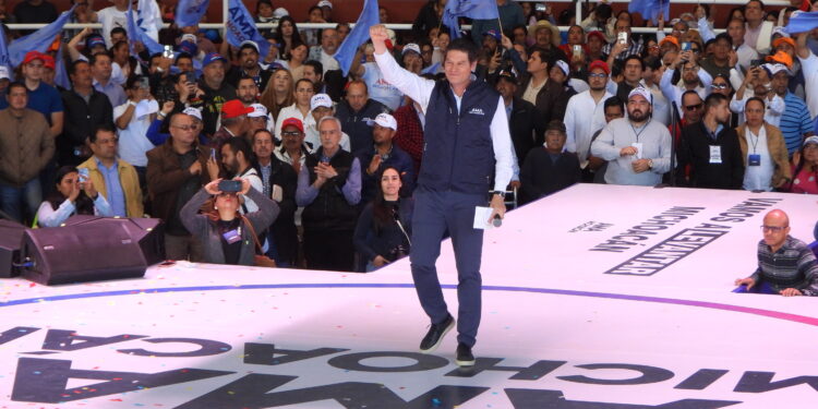 Convoca Alfonso Martínez Alcázar a luchar por un Michoacán mejor