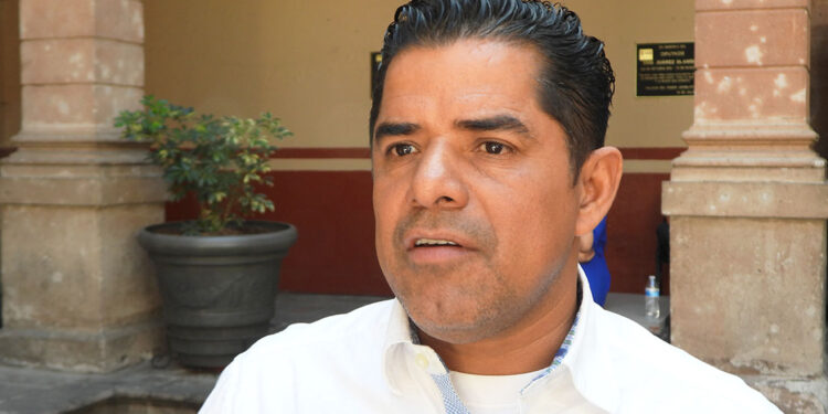 La capacitación, herramienta esencial para el fortalecimiento municipal: Arquímides Oseguera Solorio