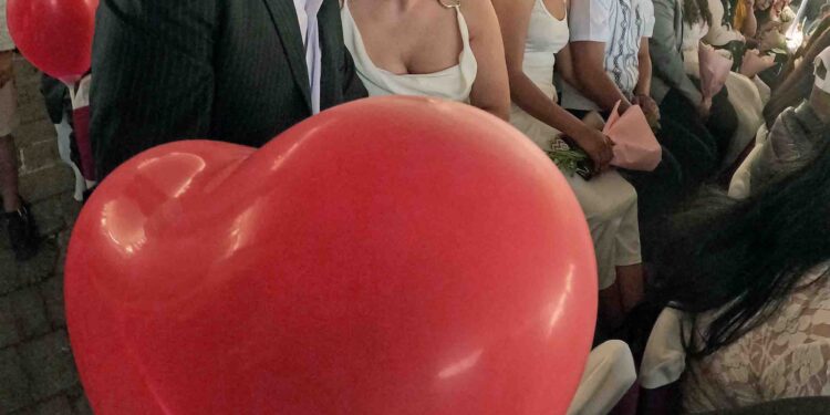 ¿Te quieres casar conmigo? Fue la campaña lanzada por el gobierno del estado y más de dos mil parejas se dieron el sí