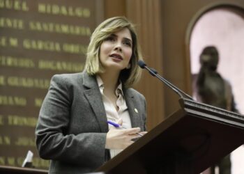 A propuesta de Brissa Arroyo, autorizan diputadas y diputados, instalación de un “Frascotón” en las instalaciones del Congreso del Estado