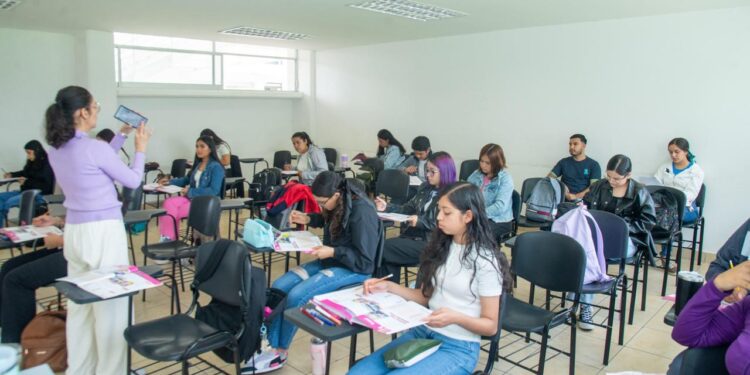 Cruza fronteras y aprende un nuevo idioma; UMSNH apertura su convocatoria para estudiar 11 idiomas