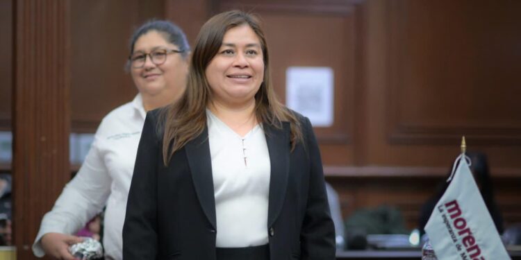 Belinda Iturbide llama a prevenir y detecta el cancer