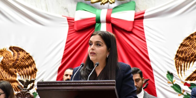 Celebra Sandra Arreola entrada en vigor reforma que permite libre acceso a personas con discapacidad con animales de asistencia