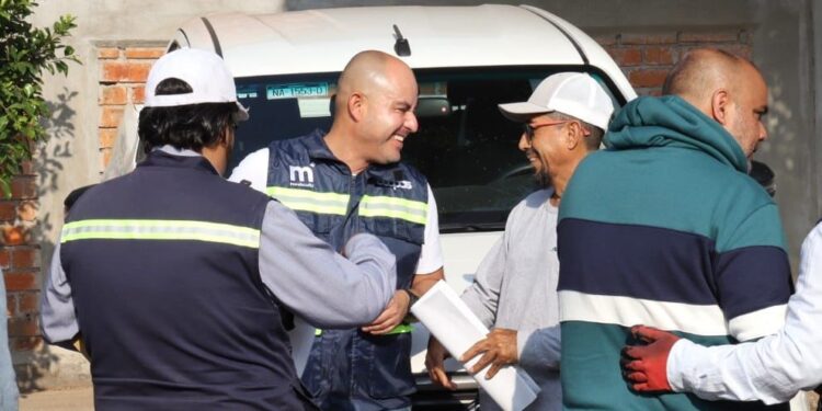 Revisa Alfonso Martínez últimos detalles de la avenida Amalia Solórzano