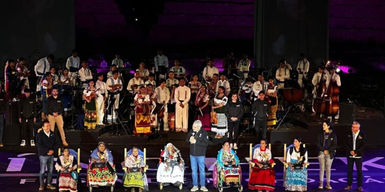 Sectur profesionaliza a prestadores de servicios en Tzintzuntzan; previo a la K’uínchekua