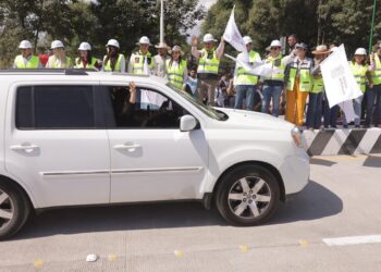 Bedolla abre carriles superiores del Paso La Hielera; agilizará el tránsito de 30 mil vehículos diarios