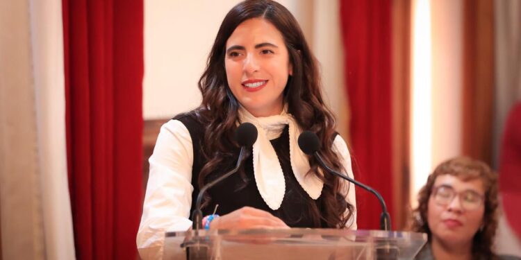 Congreso frenará endeudamiento estatal: Giulianna Bugarini