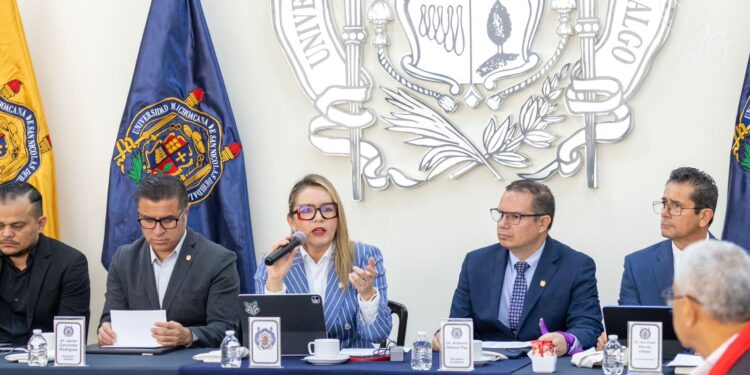 Programa de fortalecimiento y vinculación permanente con Escuelas Incorporadas, establece Yarabí Ávila