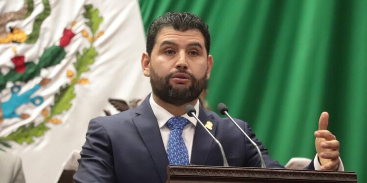 Somos el primer Congreso que frena una deuda pública y prohíbe heredarla: Giulianna Bugarini