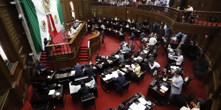 Somos el primer Congreso que frena una deuda pública y prohíbe heredarla: Giulianna Bugarini