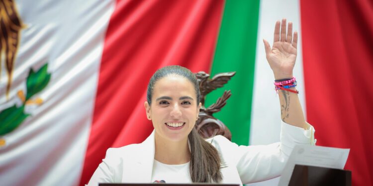 Somos el primer Congreso que frena una deuda pública y prohíbe heredarla: Giulianna Bugarini