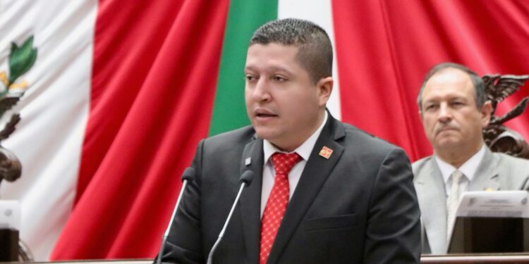 Propone Vicente Gómez declarar 2026 año del bicentenario del nacimiento del General Nicolás de Régules Cano