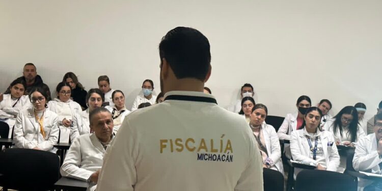 FGE fortalece acciones de prevención de la extorsión en Hospital Infantil de Michoacán