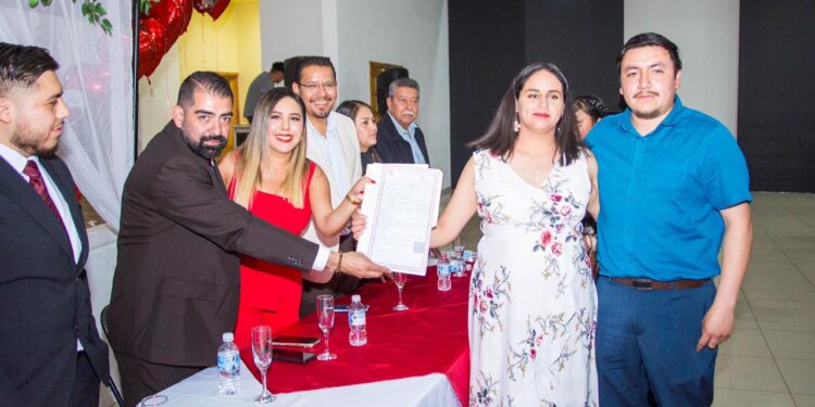 Salvador Escalante celebra 42 Matrimonios Gratuitos; Dayana Pérez reafirma compromiso con las familias