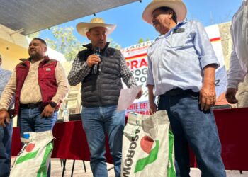Presidente de Tarímbaro fortalece al campo con entrega de semilla de maíz a productores