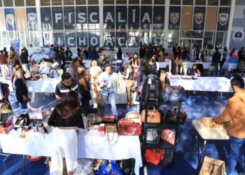 Impulsa FGE bazar interno para fortalecer emprendimientos del personal