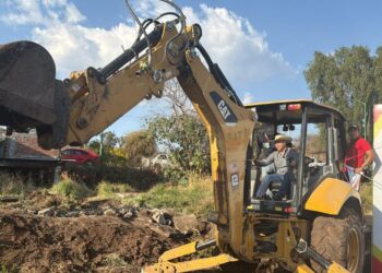 Inicia Eric Gaona García obra de línea de conducción y distribución de agua en Rancho Nuevo