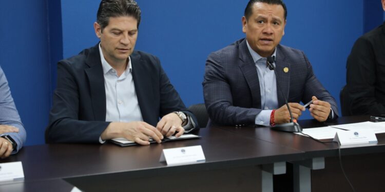 FGE y Ayuntamiento de Morelia fortalecen investigación, búsqueda de personas y denuncias en línea con firma de tres convenios