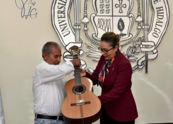 Licenciatura en Guitarrería, una realidad en administración de Yarabí Ávila