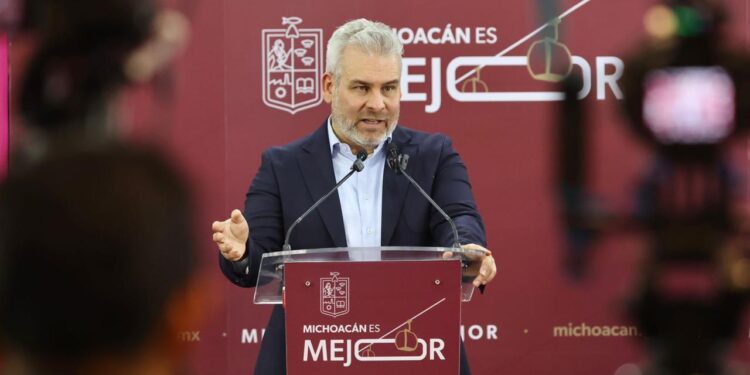 Retirado el 85% de los bloqueos carreteros en Michoacán: Bedolla