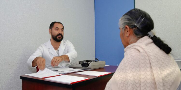 Centros de salud y hospitales del estado brindan atención de manera regular: SSM