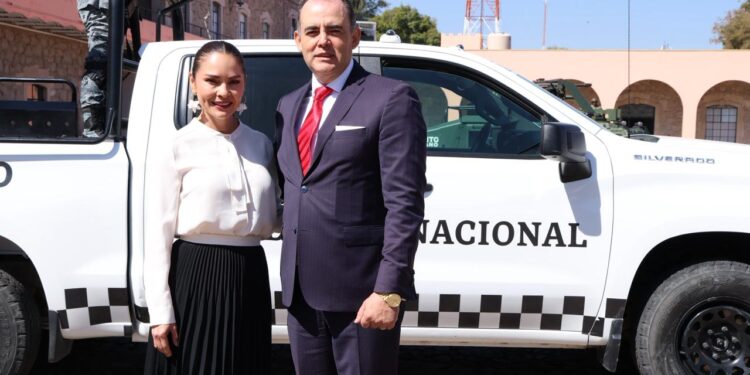 Reconoce Nalleli Pedraza labor del Ejército Mexicano en marco al Día de la Bandera