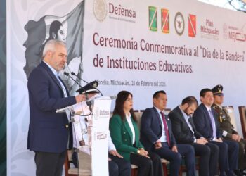 “Cooperación sí, sumisión no”: Bedolla respalda estrategia de Sheinbaum y reconoce valentía del Ejército