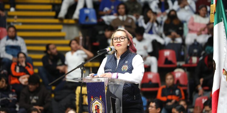 Somos una sociedad fuerte y grande para transformar nuestro entorno: Yarabí Ávila