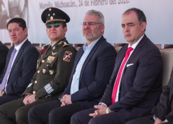 Baltazar Gaona llama a enaltecer la Bandera de México como símbolo de unidad y respeto nacional