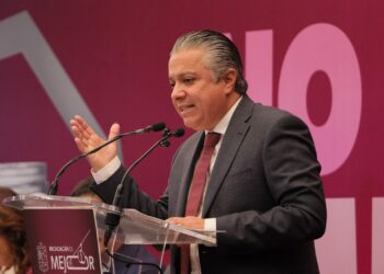 Confianza en administración estatal impulsa el pago de refrendo vehicular 2026: Luis Navarro