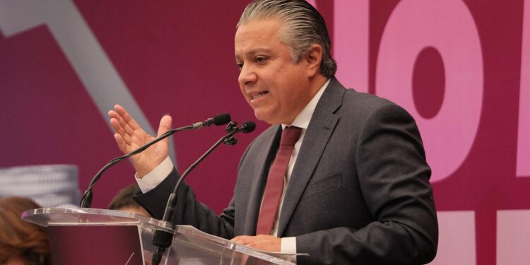 Confianza en administración estatal impulsa el pago de refrendo vehicular 2026: Luis Navarro