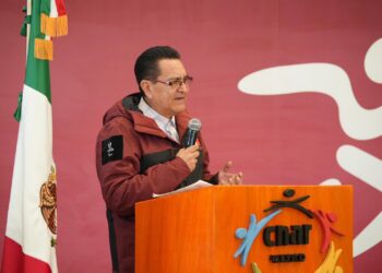 Abanderan a Arly Velázquez para Juegos Paralímpicos de Invierno