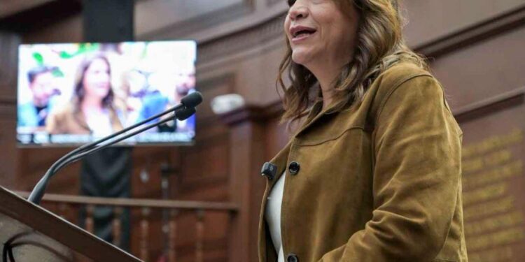Fabiola Alanís propone reformar el delito de cohabitación forzada para brindar mayor protección a niñas y adolescentes en Michoacán