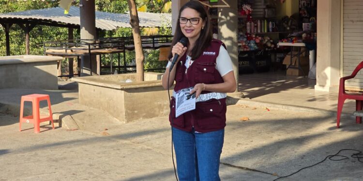 Reafirma Nalleli Pedraza trabajo en territorio durante gira por Lázaro Cárdenas