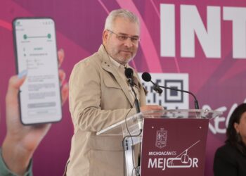 Data incluye 4GB mensuales, redes sociales, mensajes y llamadas ilimitadas para estudiantes: Bedolla