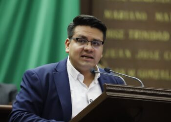 “Estoy en contra del despojo de los bienes de los michoacanos”: Toño Carreño