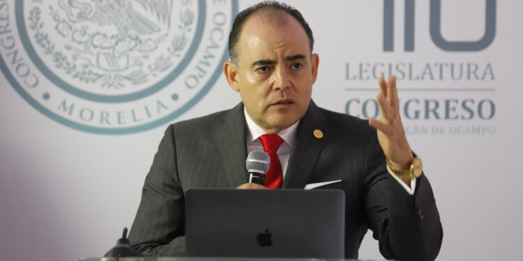 Desincorporación de predios fortalecerá salud, educación e infraestructura en Michoacán: Baltazar Gaona