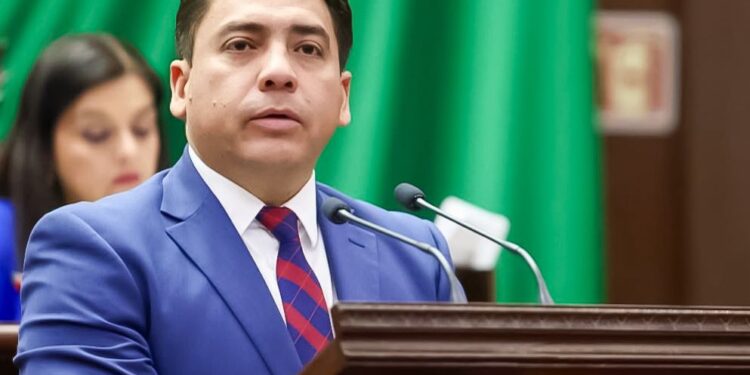 Desincorporación de predios fortalecerá salud, educación e infraestructura en Michoacán: Baltazar Gaona